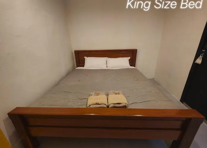 Hostel Momoya House *