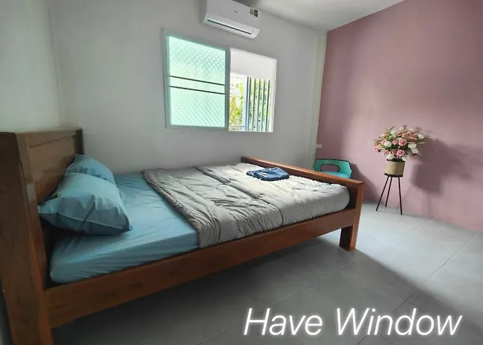 Momoya House Hostel
